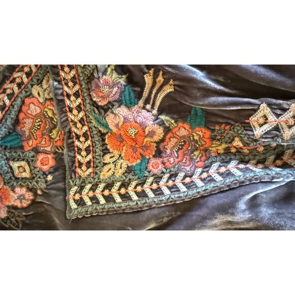 GORGEOUS Embroidery Velvet Kimono by Johnny Was - Picture 4 of 7